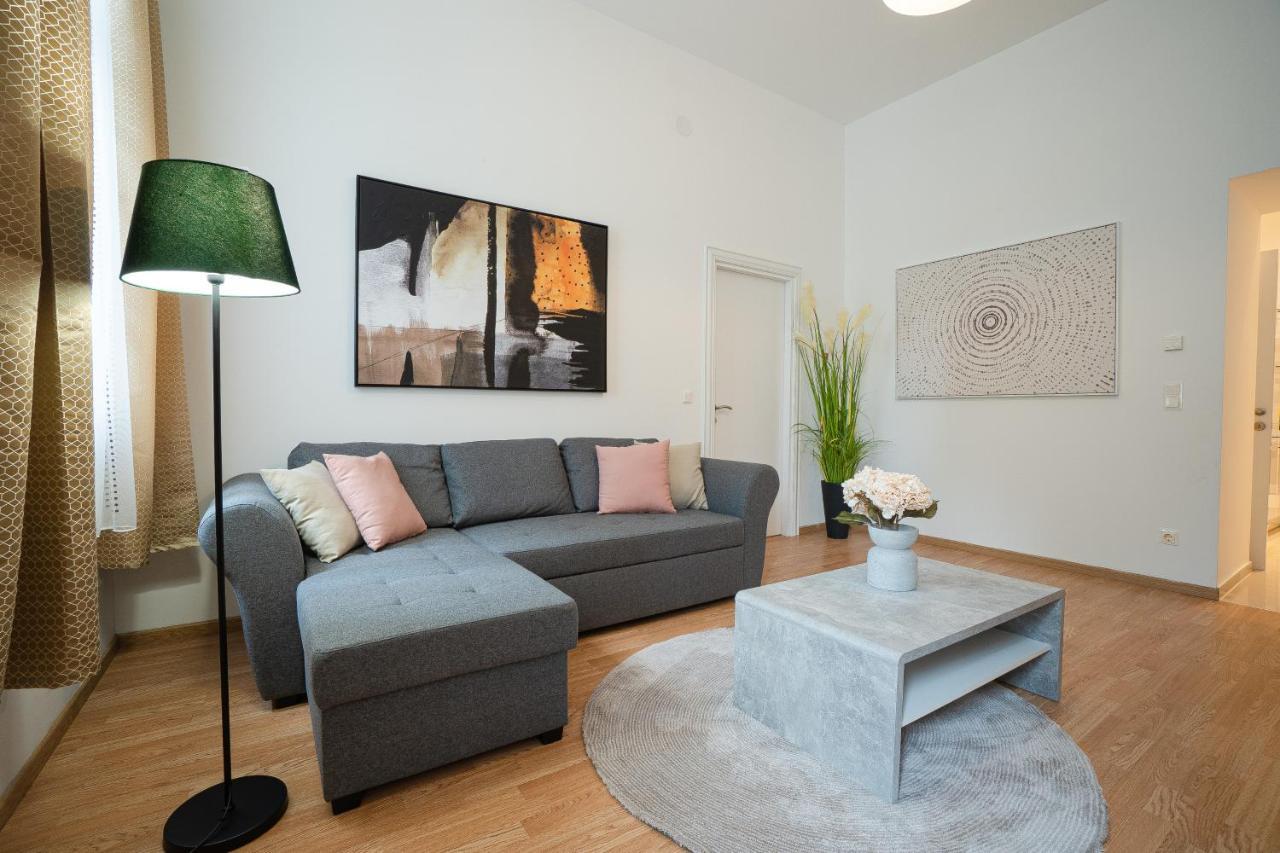 Apartment In The Central Area. 5 Minute'S Walk To The Danube. เวียนนา ภายนอก รูปภาพ