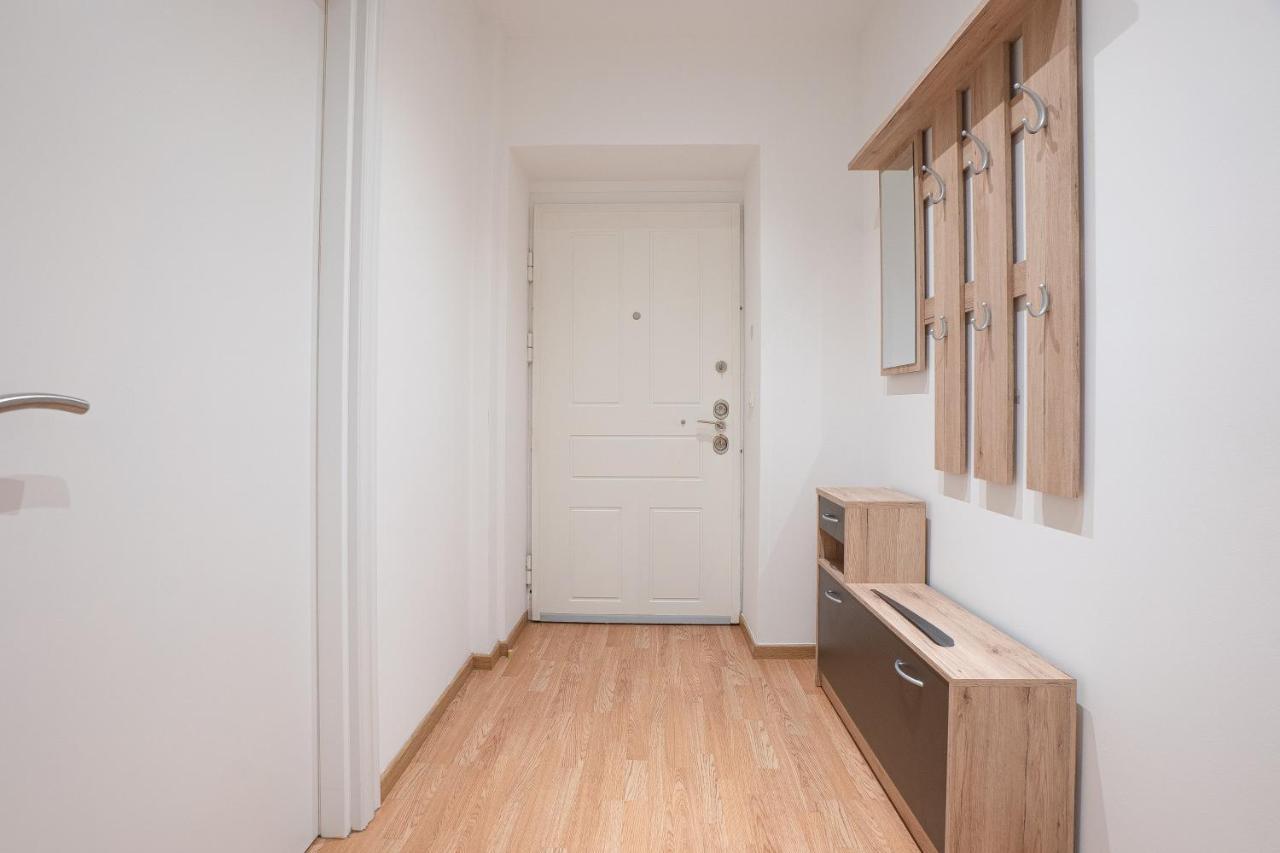 Apartment In The Central Area. 5 Minute'S Walk To The Danube. เวียนนา ภายนอก รูปภาพ